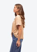 Load image into Gallery viewer, Easy Tuck Shirt - Natural
