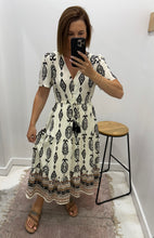 Load image into Gallery viewer, Caiden Dress

