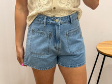 Load image into Gallery viewer, Lynton Short - Light denim
