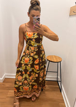 Load image into Gallery viewer, Willowcove Midi Dress
