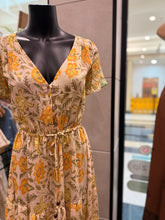 Load image into Gallery viewer, Daffy Dress

