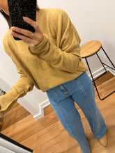 Load image into Gallery viewer, Malone Jumper - Mocha
