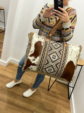 Load image into Gallery viewer, Elisa Weekender Bag
