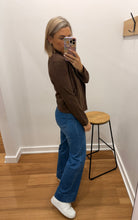 Load image into Gallery viewer, Manhattan Jacket - Choc
