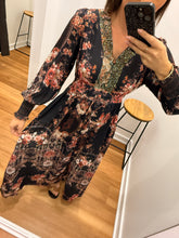 Load image into Gallery viewer, Posie Maxi Dress

