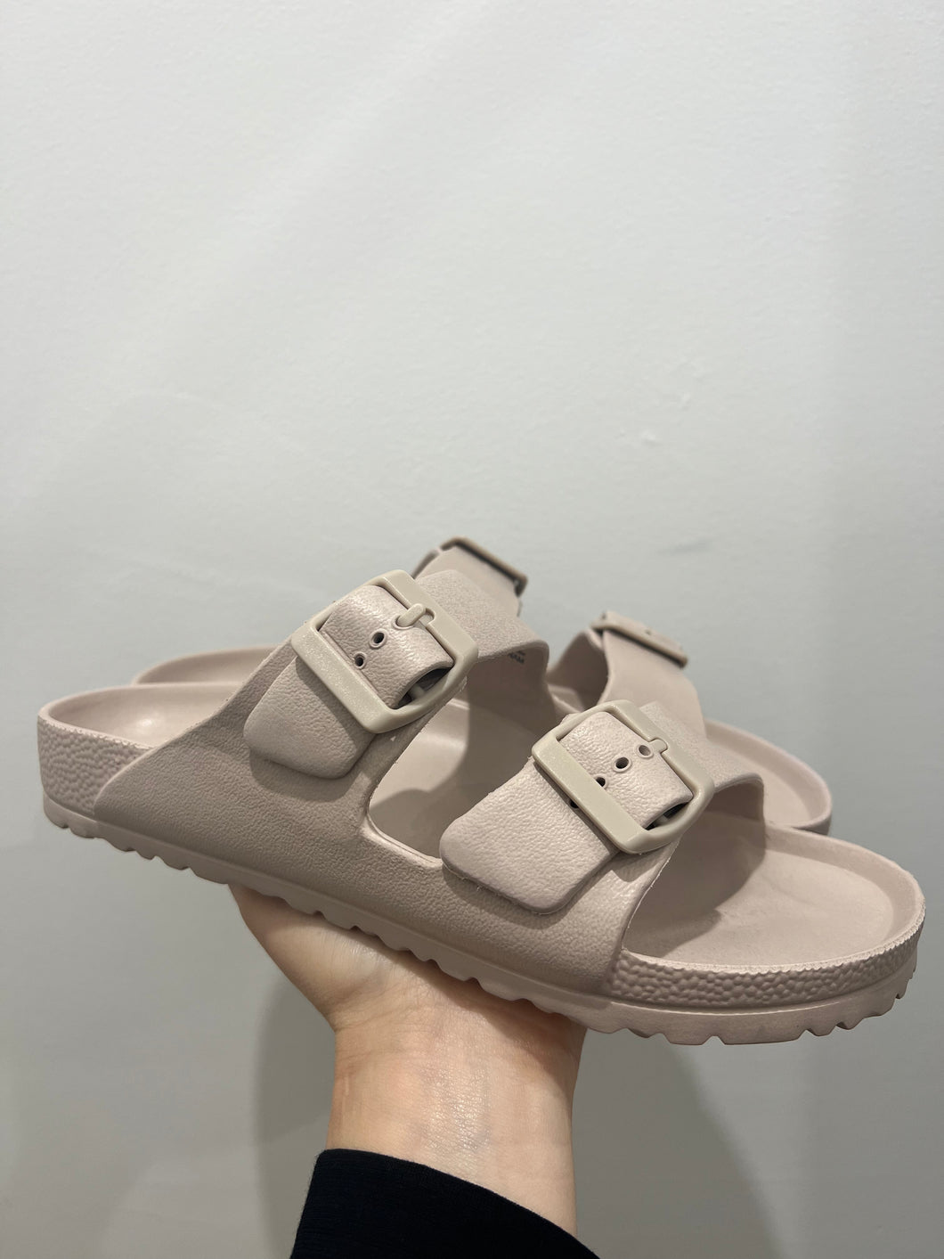 Human 'Ripe' Slide - Cool Grey