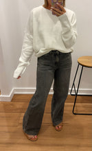 Load image into Gallery viewer, Riverford Knit - White
