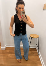 Load image into Gallery viewer, Harlen Linen Vest - Black
