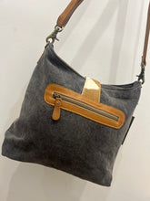 Load image into Gallery viewer, Peruvian Shoulder bag
