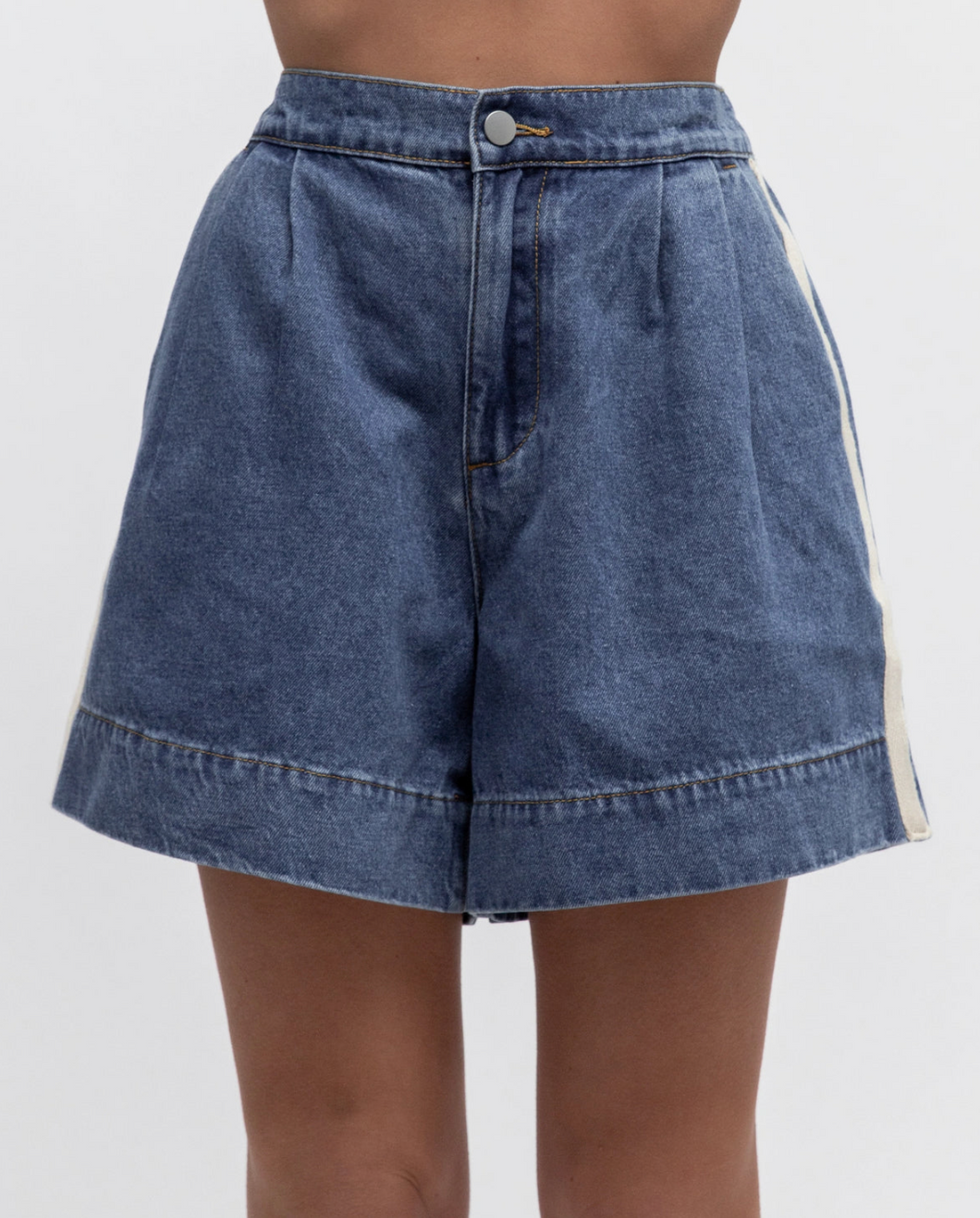 Side Stripe Short
