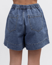 Load image into Gallery viewer, Side Stripe Short
