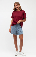 Load image into Gallery viewer, Easy tuck shirt - Wine
