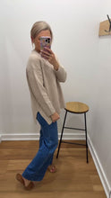 Load and play video in Gallery viewer, Wren Knit - Latte
